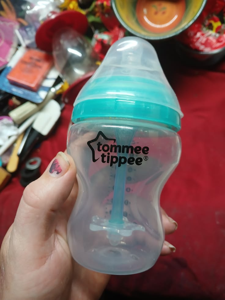 Tommee Tippee Advanced Anti-Colic Baby Bottle – BPA-Free Feeding Bottle